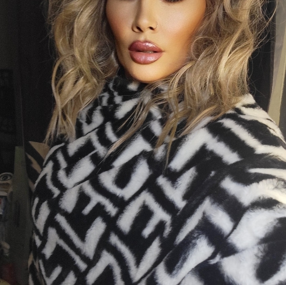Bold  Shaw/ poncho